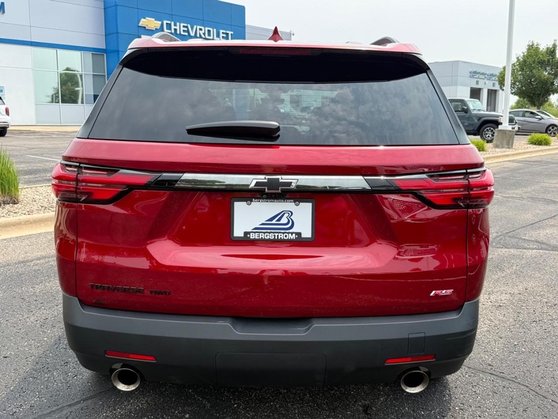 Chevrolet Traverse Vehicle Image 04