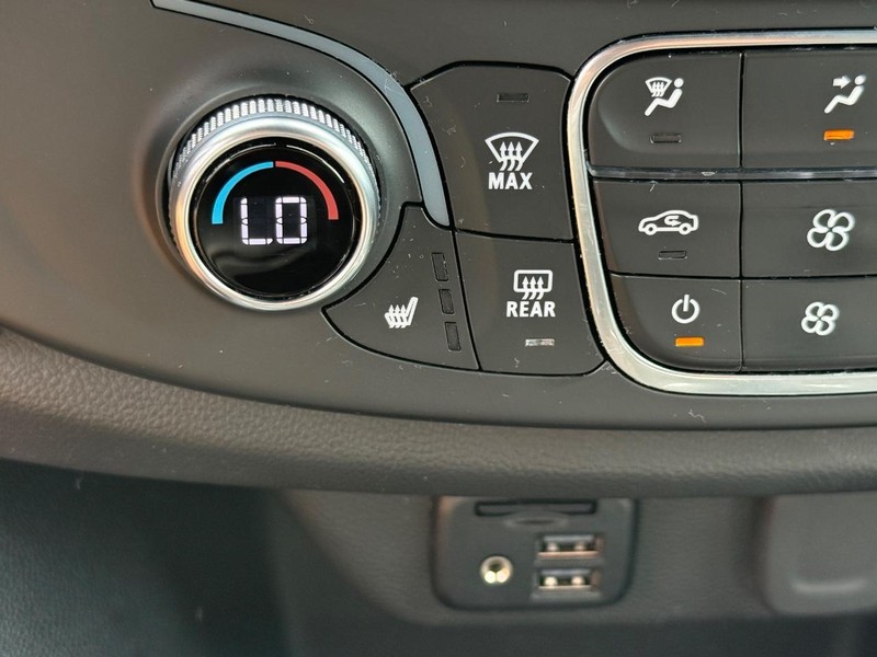 Chevrolet Traverse Vehicle Image 21