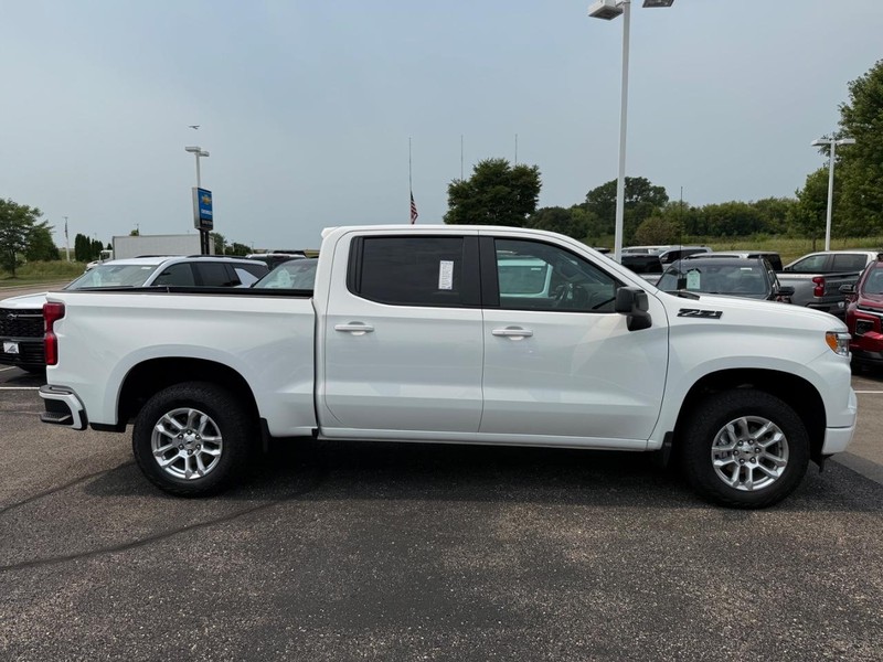 Chevrolet Silverado 1500 Vehicle Image 02