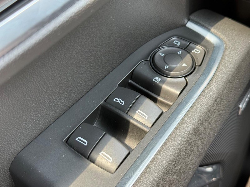 Chevrolet Silverado 1500 Vehicle Image 21