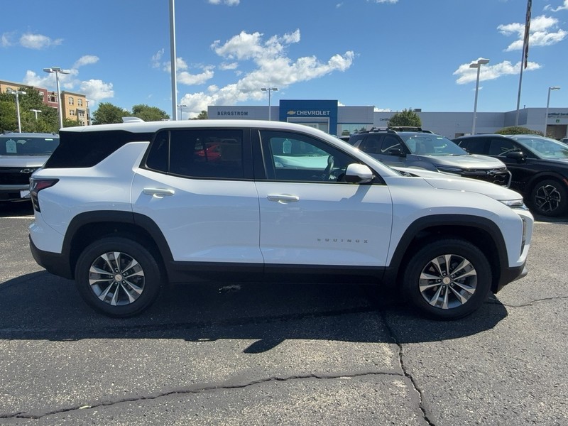 Chevrolet Equinox Vehicle Image 02