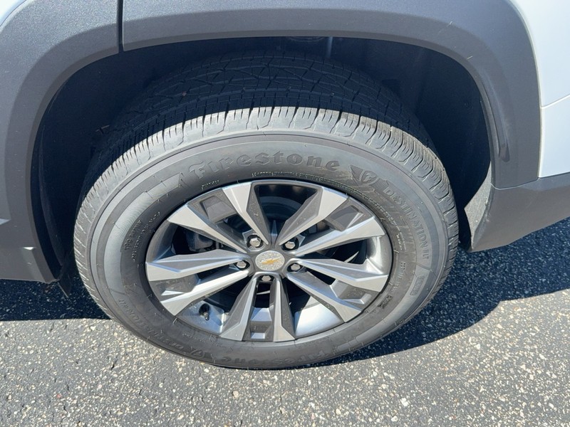 Chevrolet Equinox Vehicle Image 07