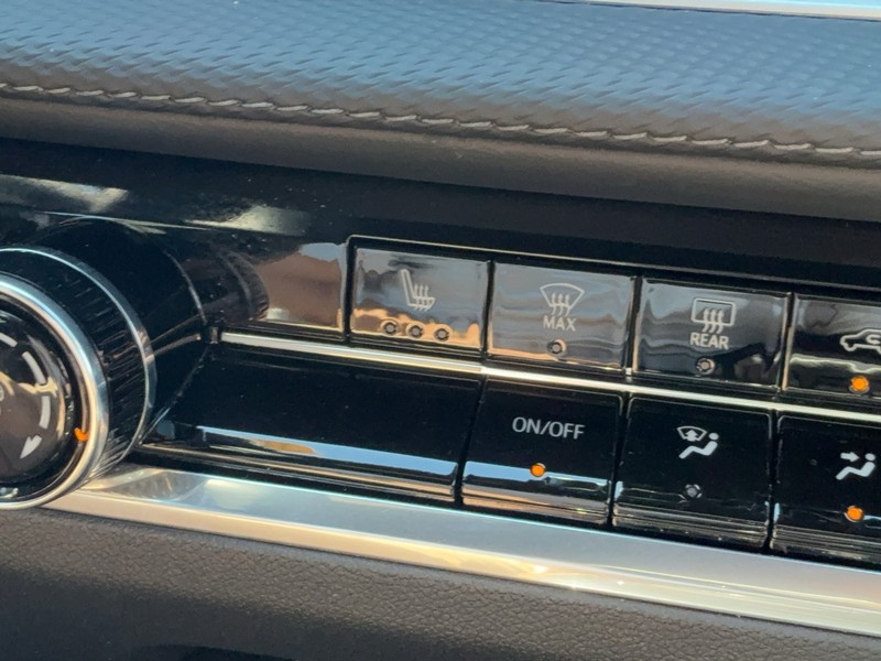 Chevrolet Equinox Vehicle Image 18