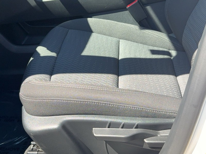 Chevrolet Equinox Vehicle Image 21