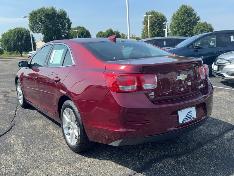 Chevrolet Malibu Vehicle Image 06