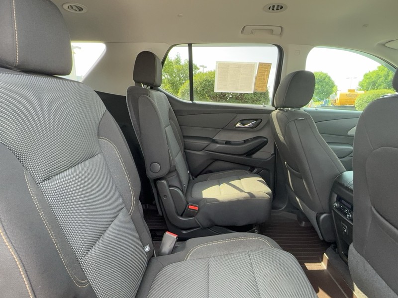 Chevrolet Traverse Vehicle Image 11