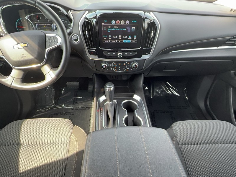 Chevrolet Traverse Vehicle Image 12