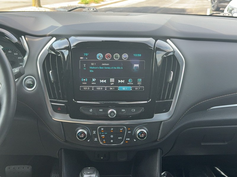 Chevrolet Traverse Vehicle Image 13