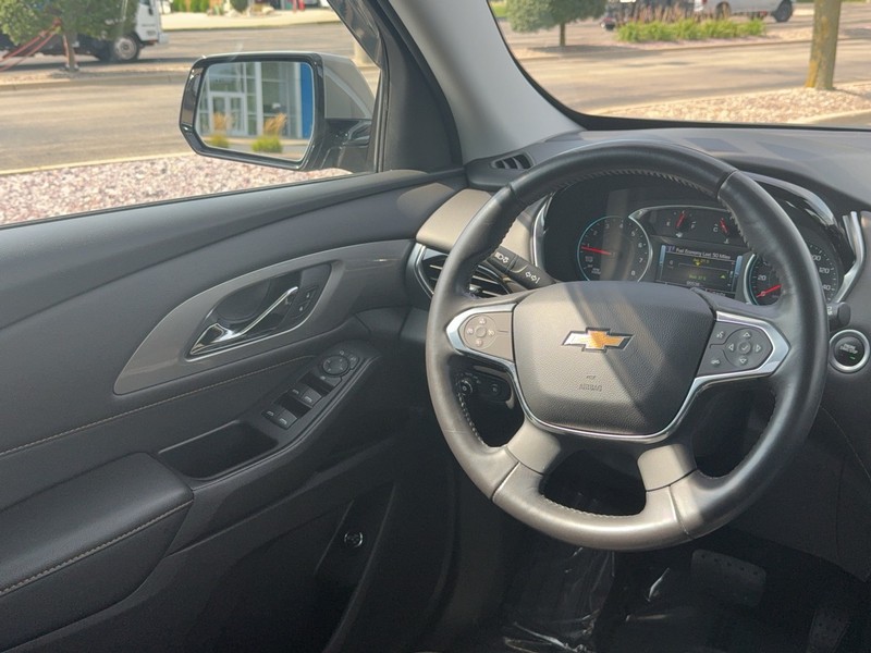 Chevrolet Traverse Vehicle Image 15