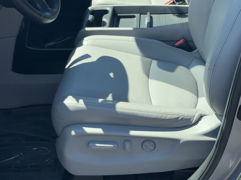 Honda Odyssey Vehicle Image 24