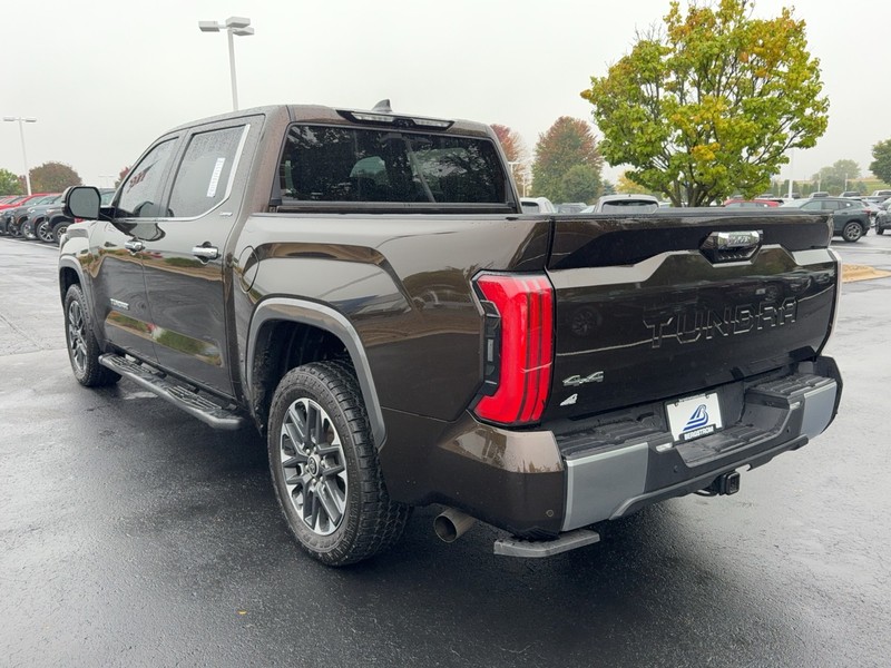 Toyota Tundra 4WD Vehicle Image 06