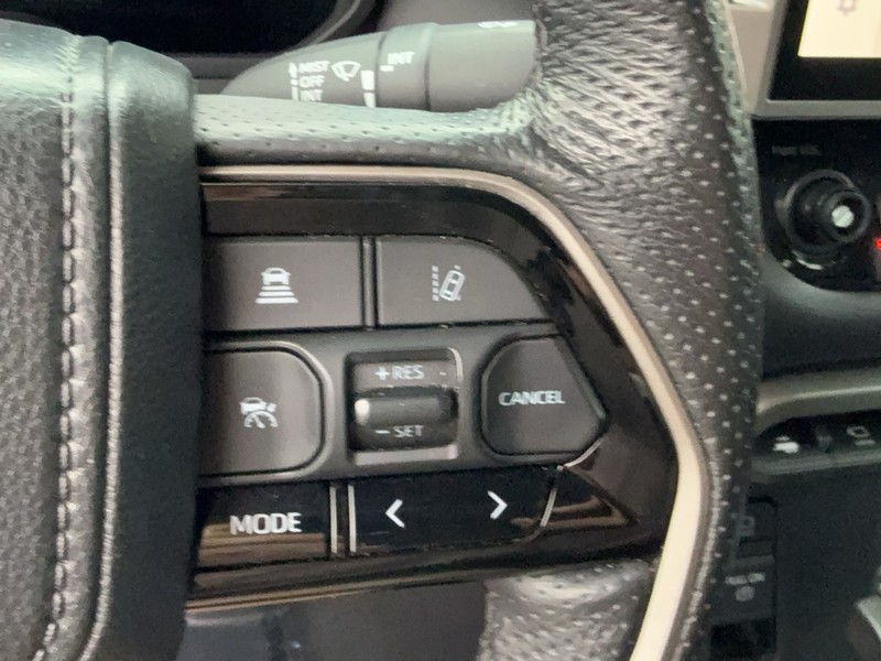 Toyota Tundra 4WD Vehicle Image 17