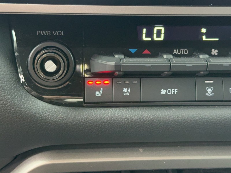 Toyota Tundra 4WD Vehicle Image 19
