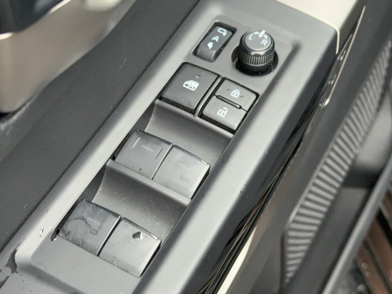 Toyota Tundra 4WD Vehicle Image 23