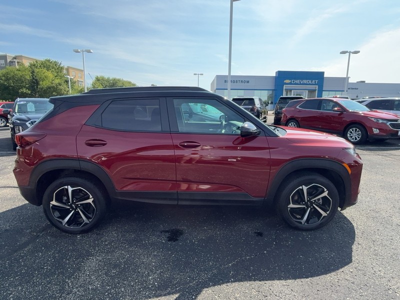 Chevrolet Trailblazer Vehicle Image 02