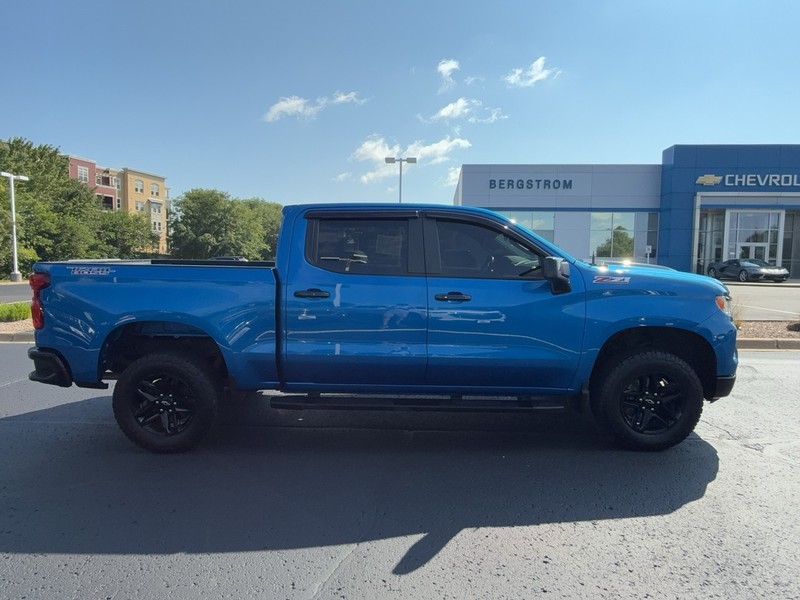 Chevrolet Silverado 1500 Vehicle Image 02
