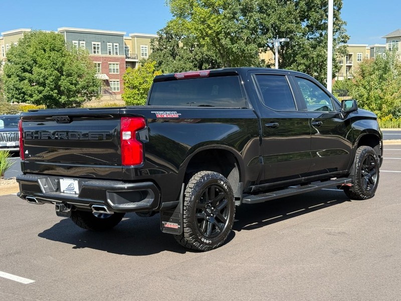 Chevrolet Silverado 1500 Vehicle Full-screen Gallery Image 03