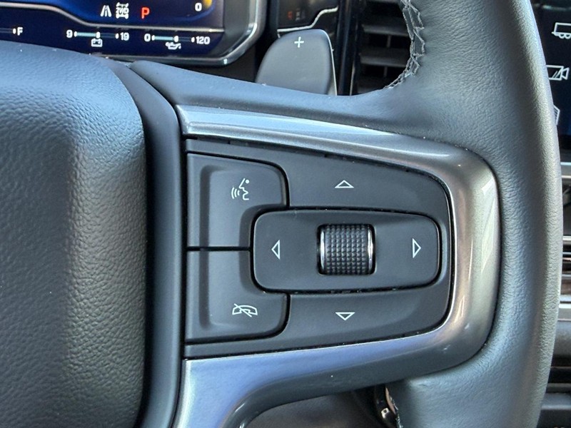 Chevrolet Silverado 1500 Vehicle Full-screen Gallery Image 14