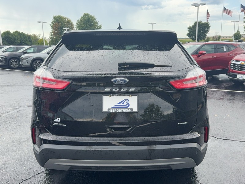 Ford Edge Vehicle Image 04