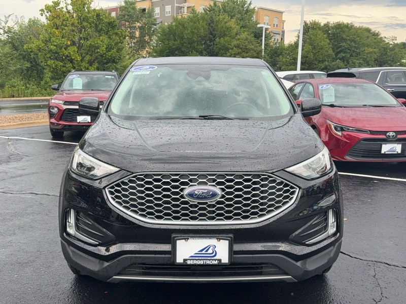 Ford Edge Vehicle Image 09