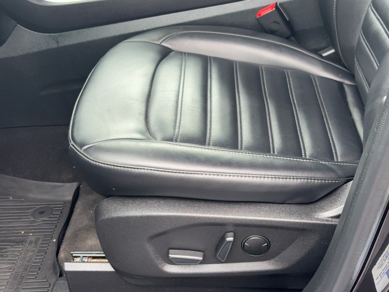 Ford Edge Vehicle Image 22