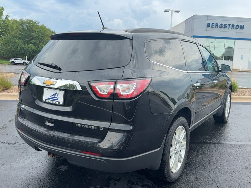 Chevrolet Traverse Vehicle Image 03