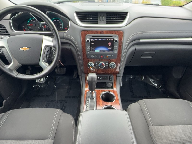 Chevrolet Traverse Vehicle Image 12