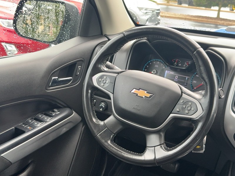 Chevrolet Colorado Vehicle Image 14