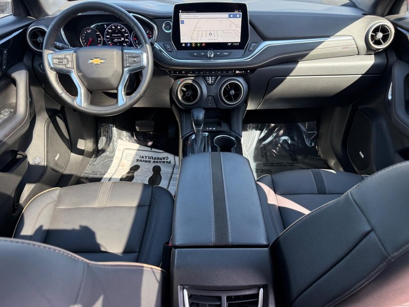 Chevrolet Blazer Vehicle Full-screen Gallery Image 12