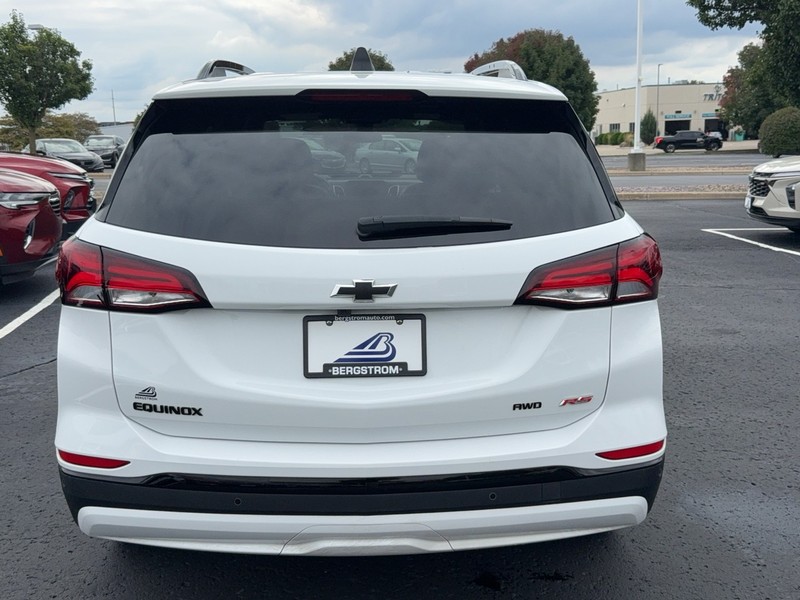 Chevrolet Equinox Vehicle Full-screen Gallery Image 04