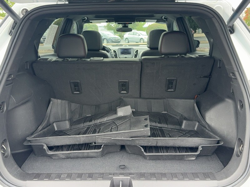 Chevrolet Equinox Vehicle Full-screen Gallery Image 05