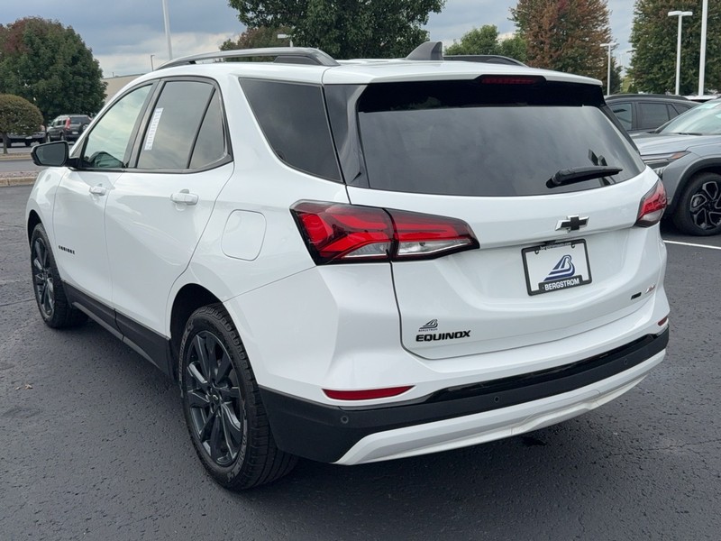 Chevrolet Equinox Vehicle Full-screen Gallery Image 06