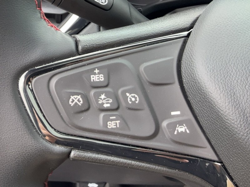 Chevrolet Equinox Vehicle Full-screen Gallery Image 16