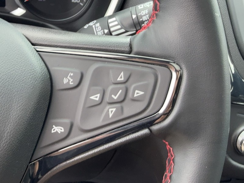 Chevrolet Equinox Vehicle Full-screen Gallery Image 17