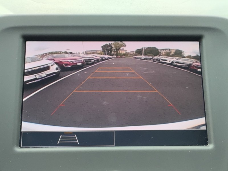 Chevrolet Equinox Vehicle Full-screen Gallery Image 20