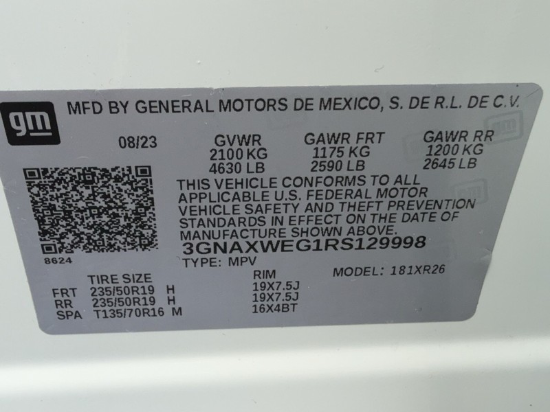 Chevrolet Equinox Vehicle Full-screen Gallery Image 24