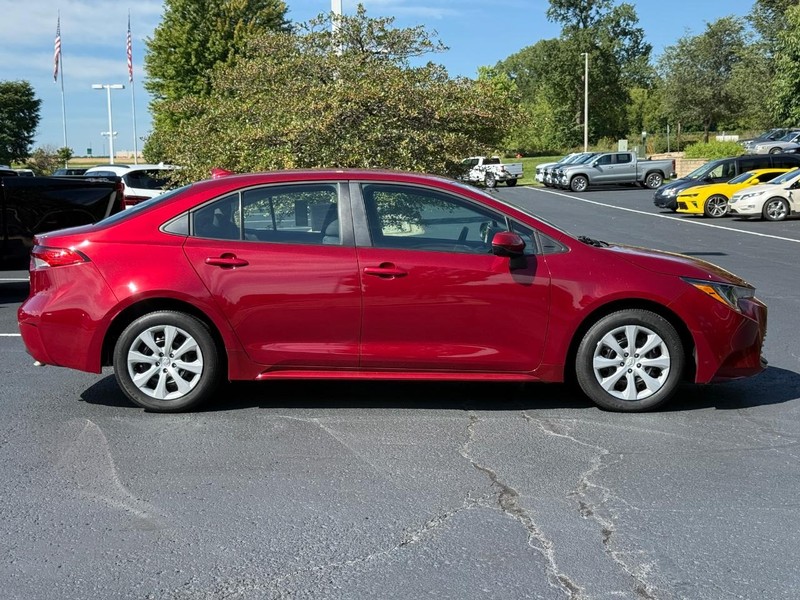 Toyota Corolla Vehicle Image 02