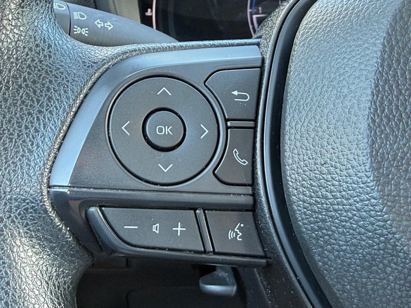 Toyota Corolla Vehicle Image 13