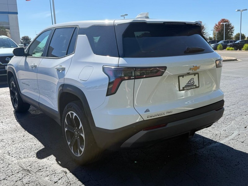 Chevrolet Equinox Vehicle Full-screen Gallery Image 06
