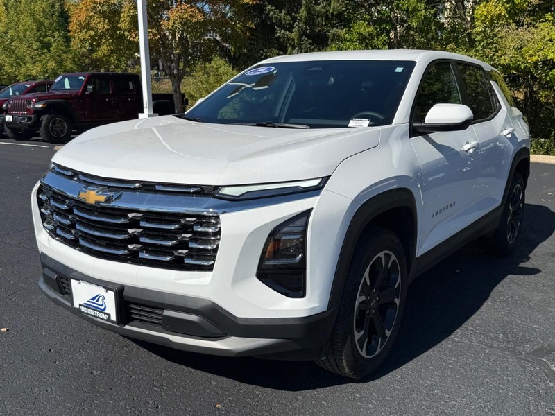 Chevrolet Equinox Vehicle Full-screen Gallery Image 08