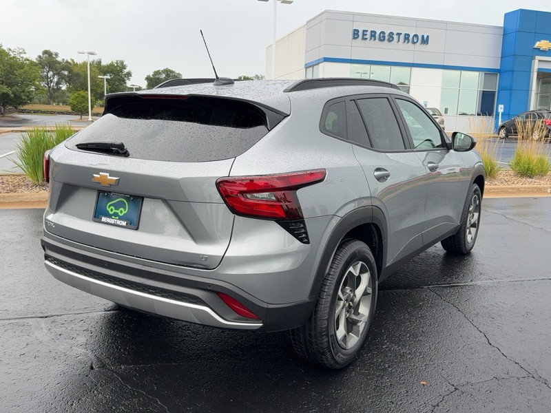 Chevrolet Trax Vehicle Image 03