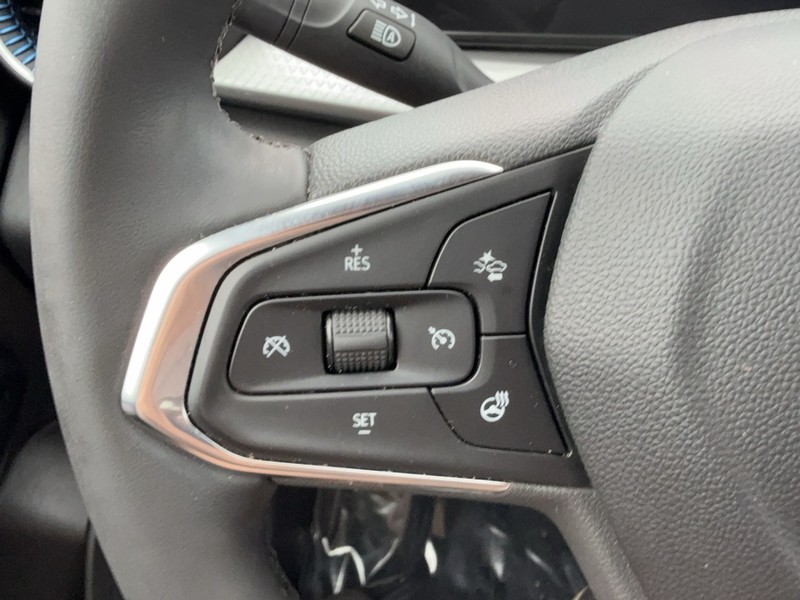 Chevrolet Trax Vehicle Image 16