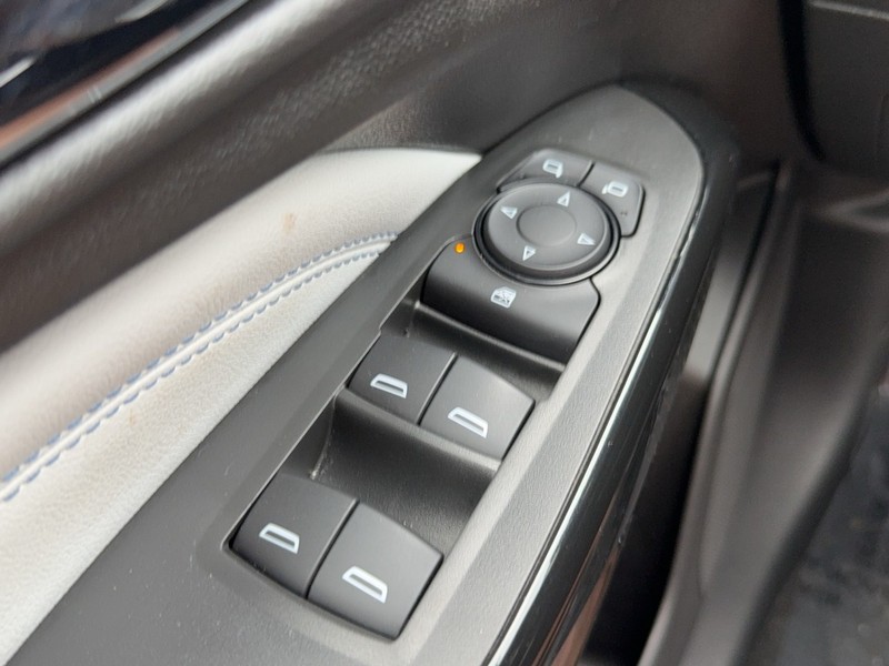 Chevrolet Trax Vehicle Image 21