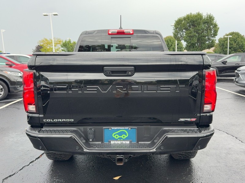 Chevrolet Colorado Vehicle Image 04