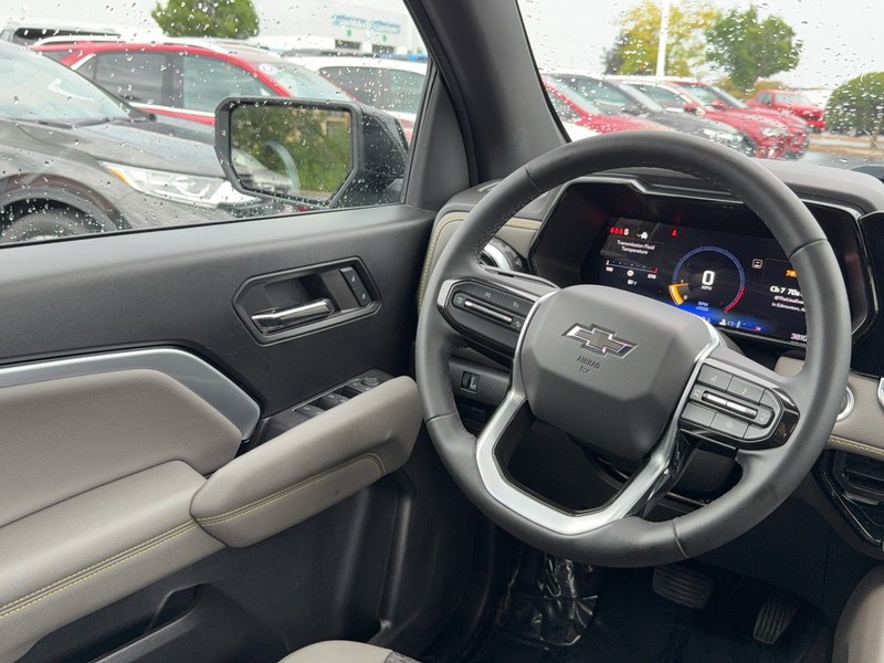 Chevrolet Colorado Vehicle Image 15