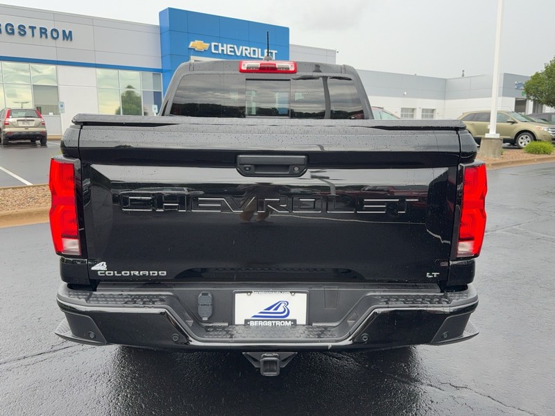 Chevrolet Colorado Vehicle Image 04