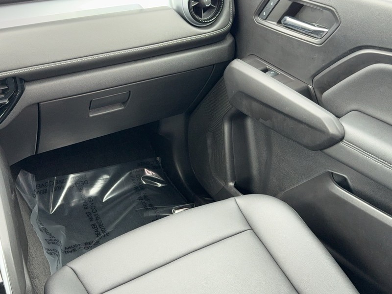 Chevrolet Colorado Vehicle Image 15