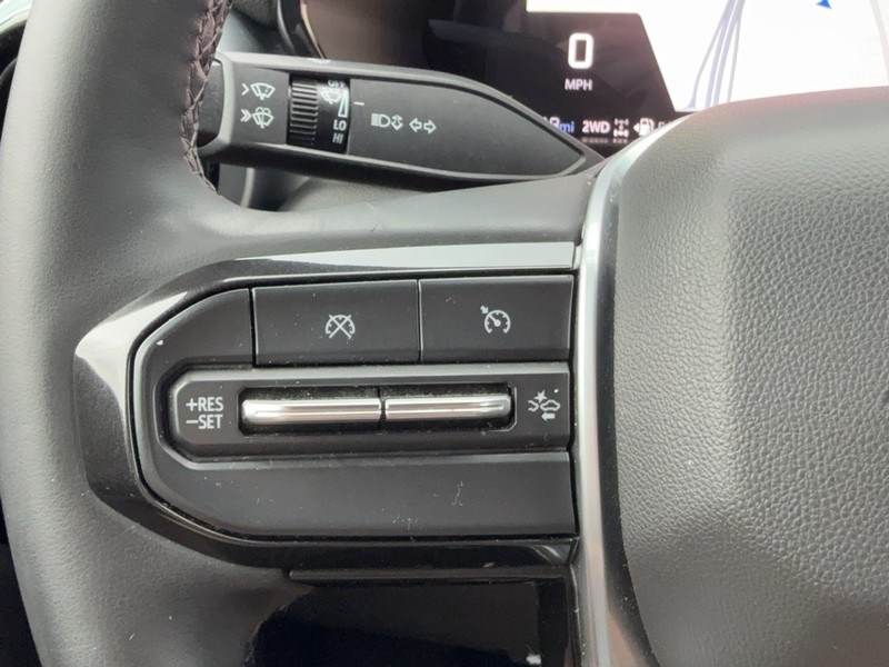 Chevrolet Colorado Vehicle Image 16