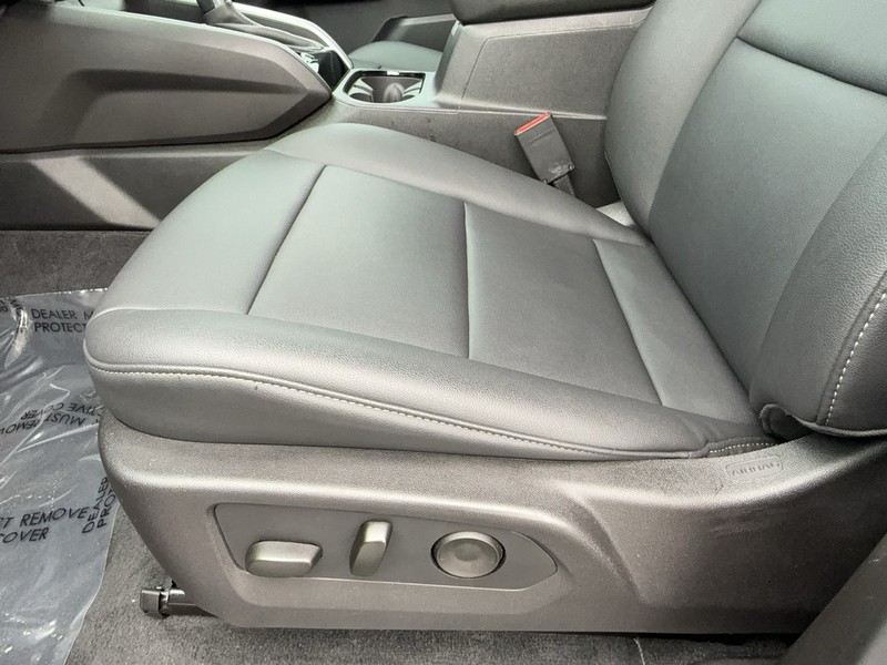 Chevrolet Colorado Vehicle Image 23