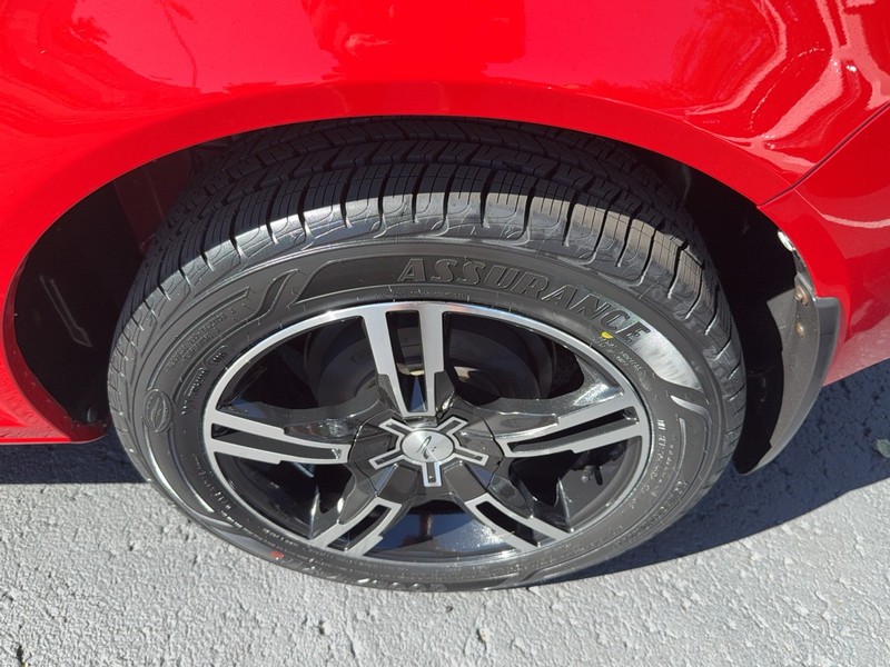 Chevrolet Cobalt Vehicle Image 06